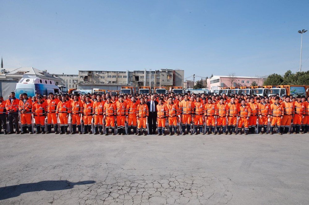 Başkan Altunay, Anayasa Değişikliğini Temizlik Personellerine Anlattı