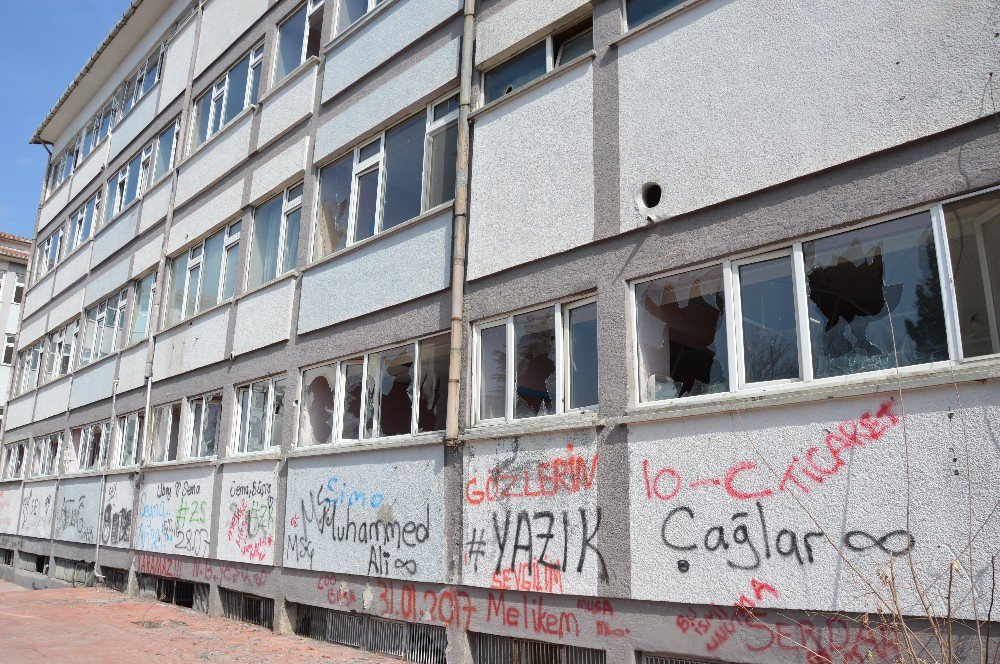 Niksar Eski Devlet Hastanesinin Binası Yıkılacak