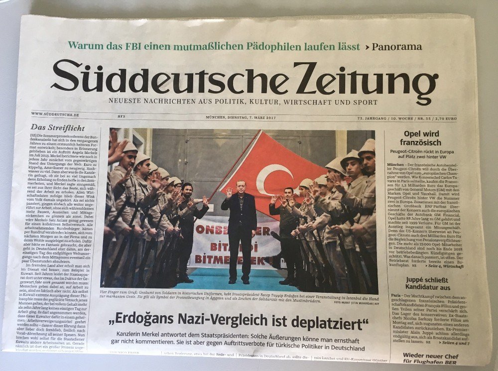 Das warum. Зюддойче Цайтунг. Süddeutsche Zeitung лого.