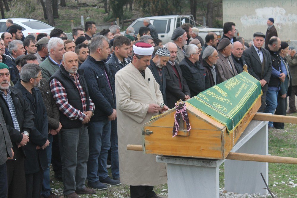 Bir Yılda İki Evladını Kaybetti