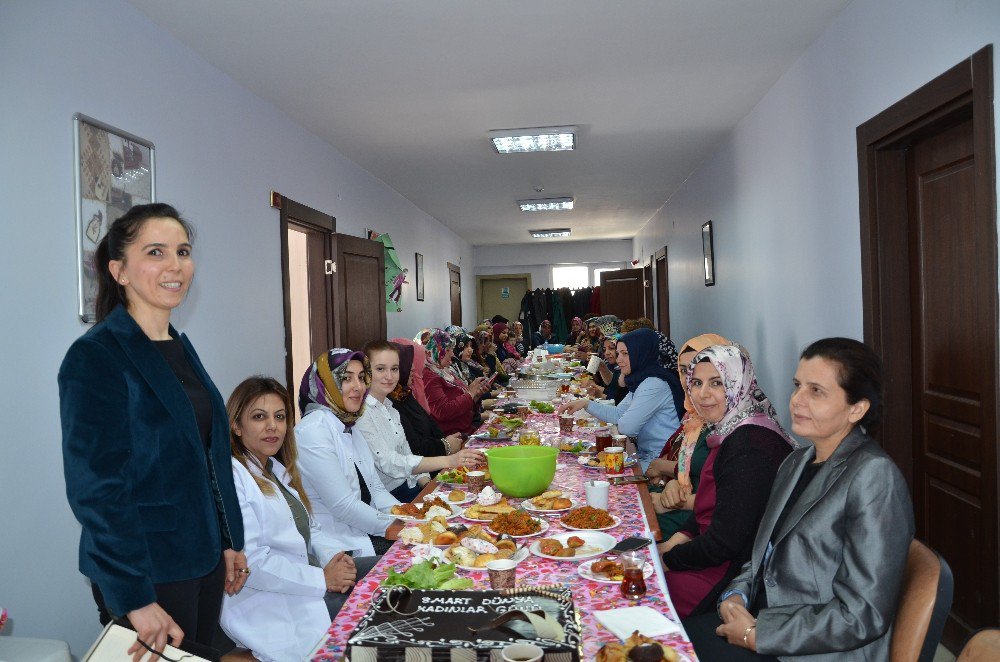 Darende’de Kadınlar Günü Çeşitli Etkinliklerle Kutlandı