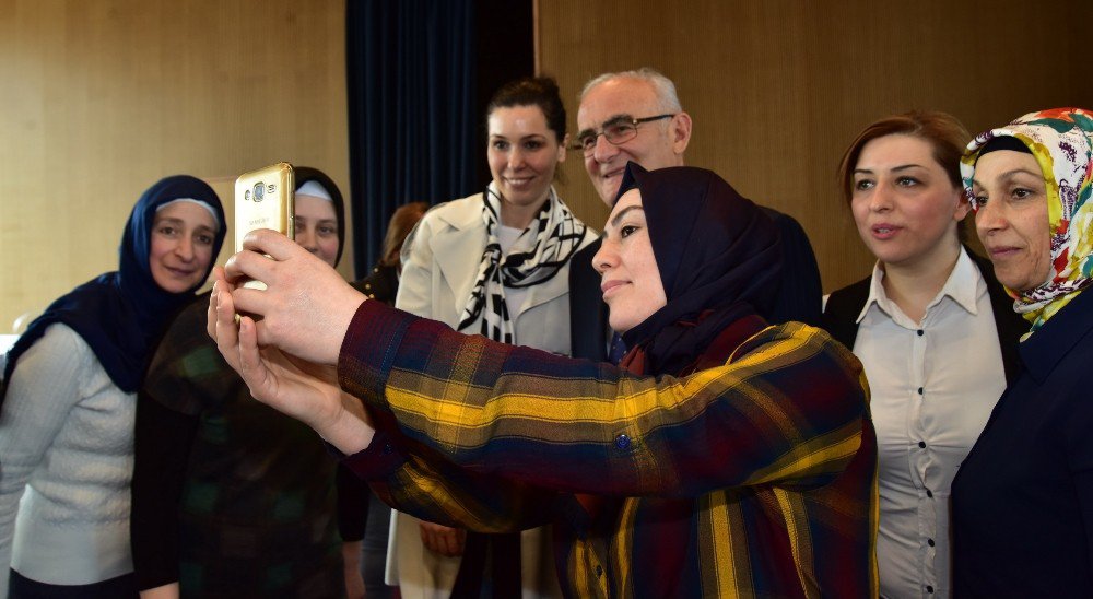 Başkan Yılmaz Kadın Personelle Bir Araya Geldi