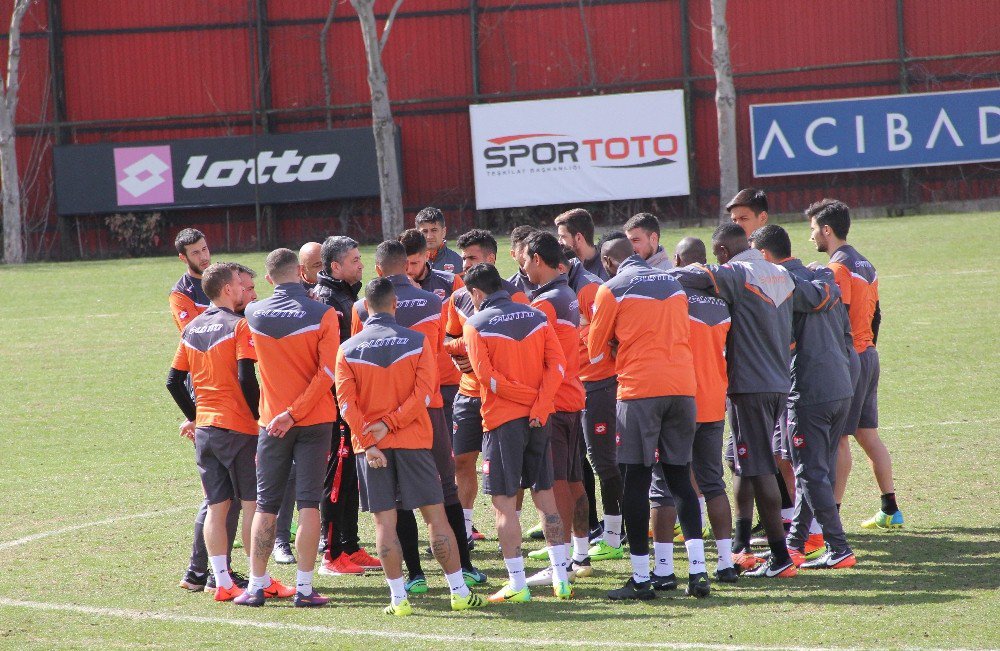 Adanaspor’da Kardemir Karabükspor Hazırlıkları Sürüyor