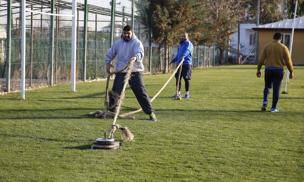 Başpehlivan İsmail Koç, Döşemealtı’na Transfer Oldu