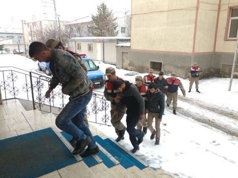 Jandarma’dan Kablo Hırsızlarına Suçüstü