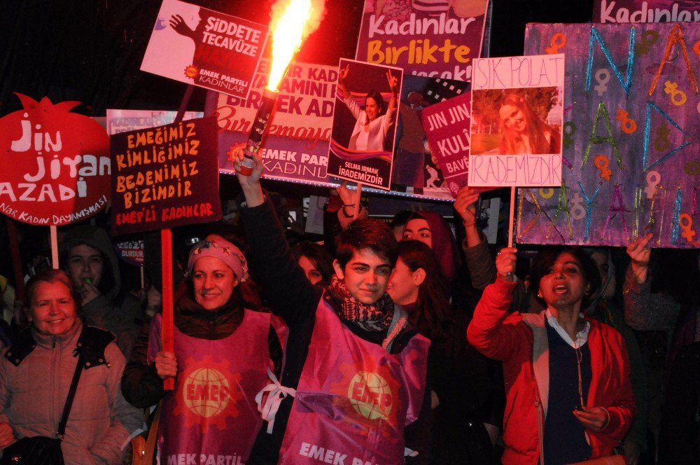 Eskişehirli Kadınlar 8 Mart’ı Coşkuyla Kutladı