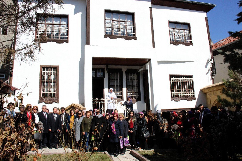 Yozgat Belediyesi 8 Mart’ta Kadınları Unutmadı