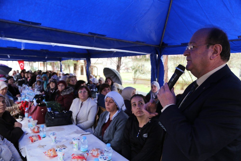 Efeler Kent Konseyi Kadın Çalışma Grubu, Gölcüklü Kadınlarla Buluştu