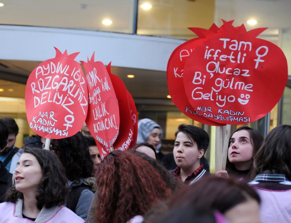 Eskişehirli Kadınlar 8 Mart’ı Coşkuyla Kutladı