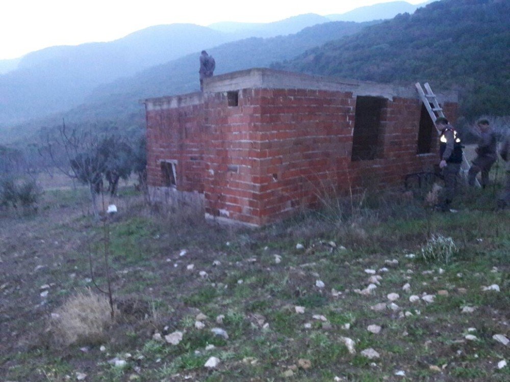 İzmir’de Firari Cinayet Zanlısını Yakalandı