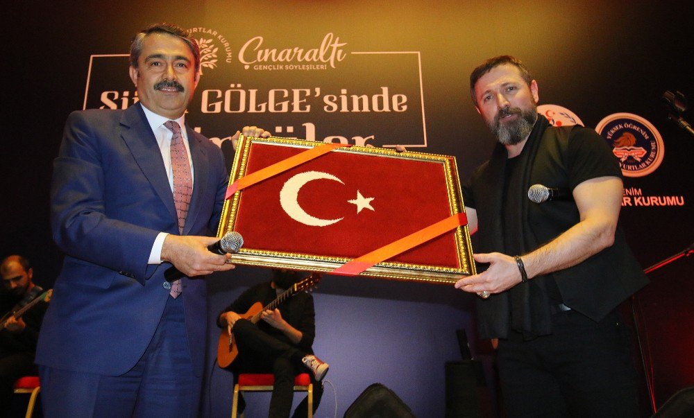 Kyk Adana’dan Üniversiteli Gençlere Türkü Ve Şiir Dinletisi