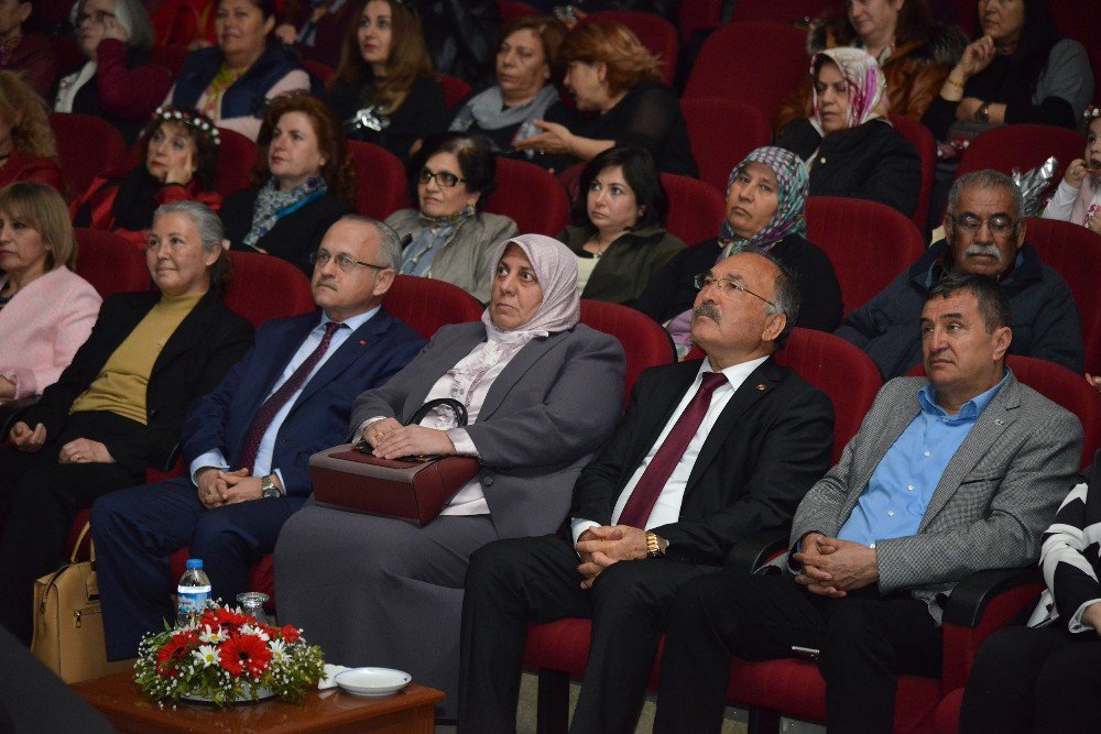 Mersin Büyükşehir Belediyesi’nden Kadınlar Günü’ne Tiyatrolu Kutlama