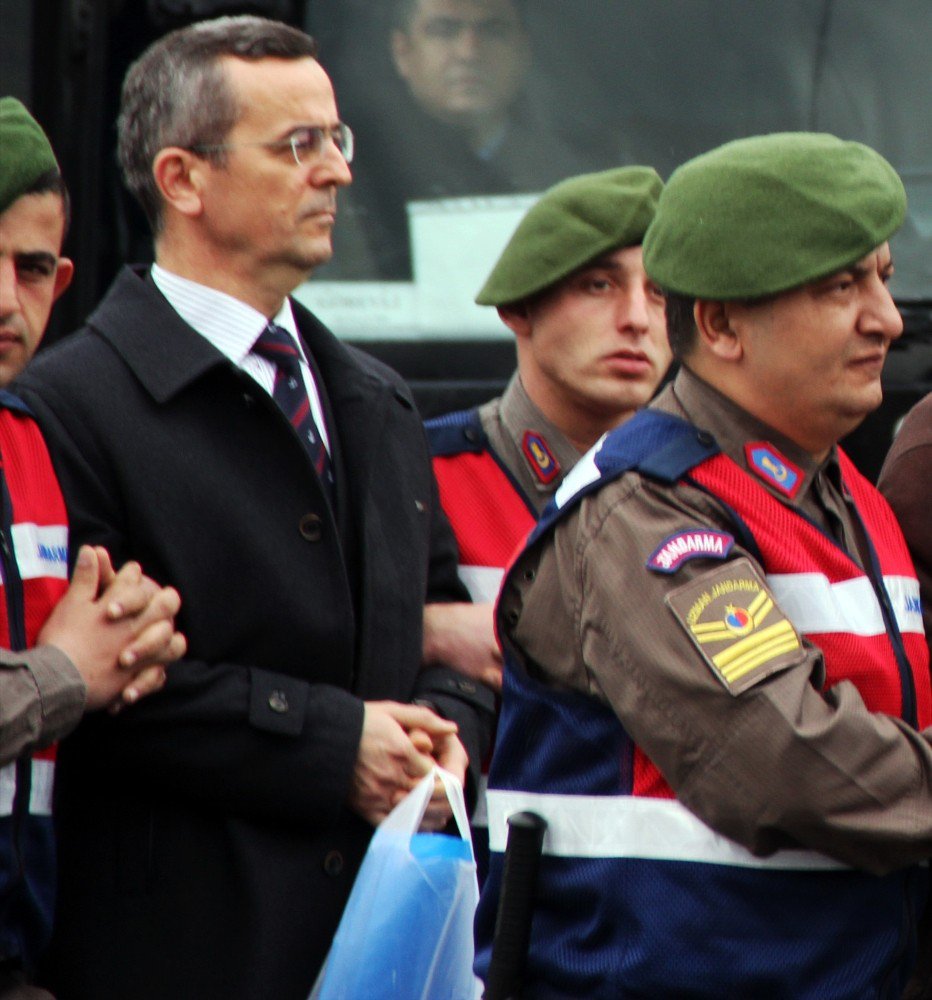 Sanık, Deniz Hava Üs Komutanı Tuğamiral Tezcan Kızılelma;