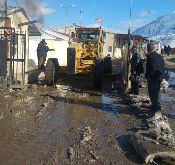 Kapıköy Sınır Kapısında Temizlik Çalışması