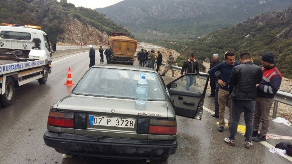 Antalya’da Trafik Kazası: 1 Ölü, 5 Yaralı