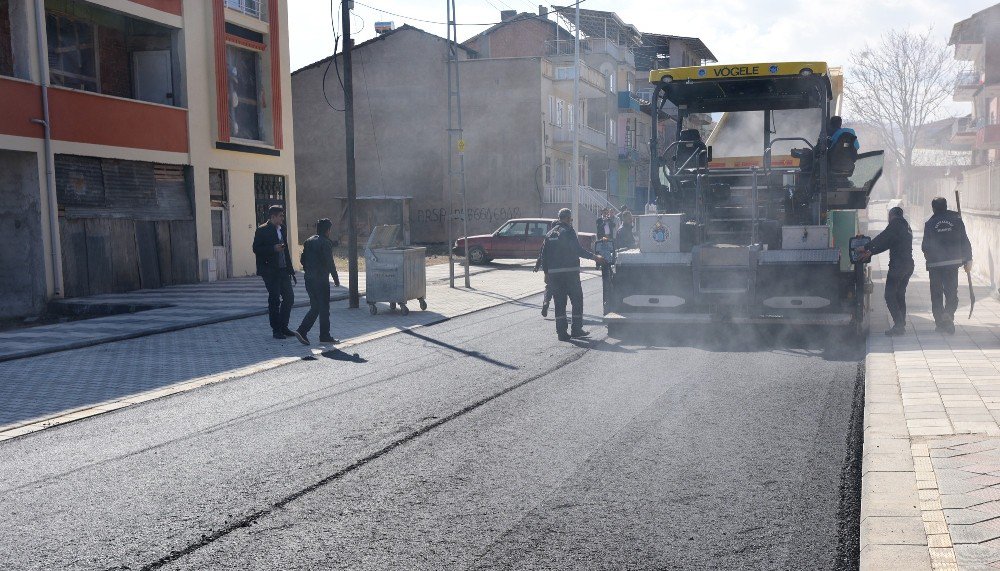 Selçuklu Mahallesinin Yolları Asfaltlanıyor