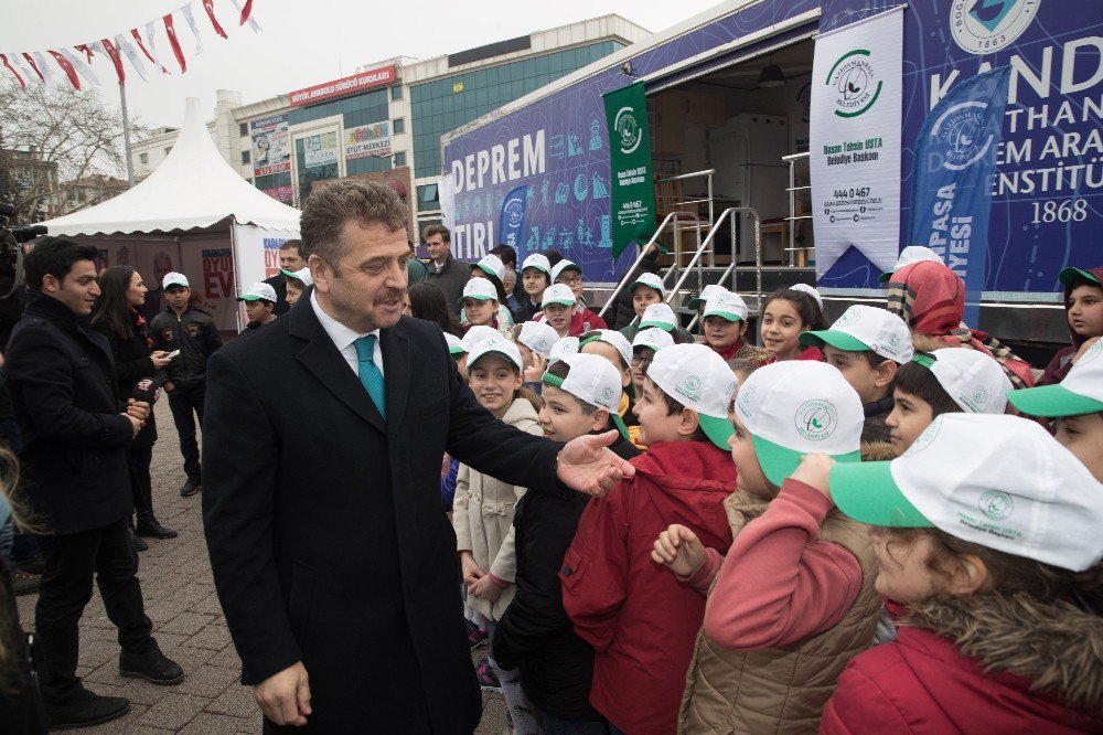 Gaziosmanpaşalı Öğrenciler 7.4 Büyüklüğündeki Depremi Yaşadı