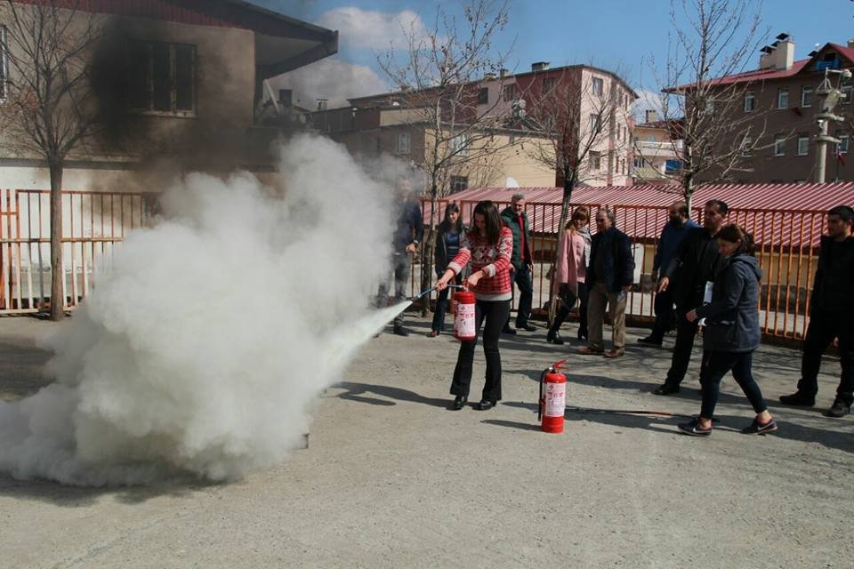 Kulp’ta Eğitimcilere Yangın Eğitimi Verildi