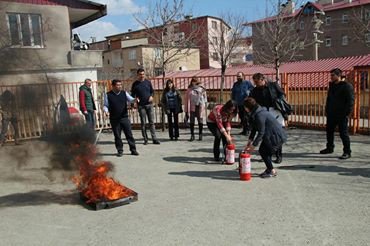 Kulp’ta Eğitimcilere Yangın Eğitimi Verildi