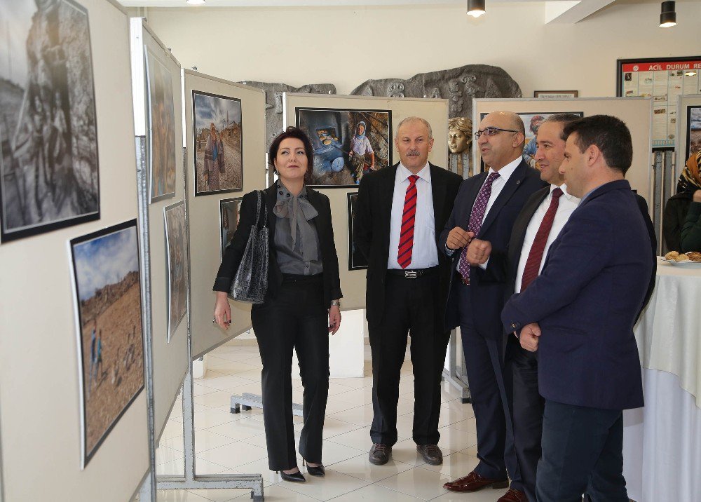 Erü’de ’Kırsalda Kadın Ve Çocuk’ Konulu Sergi Düzenlendi