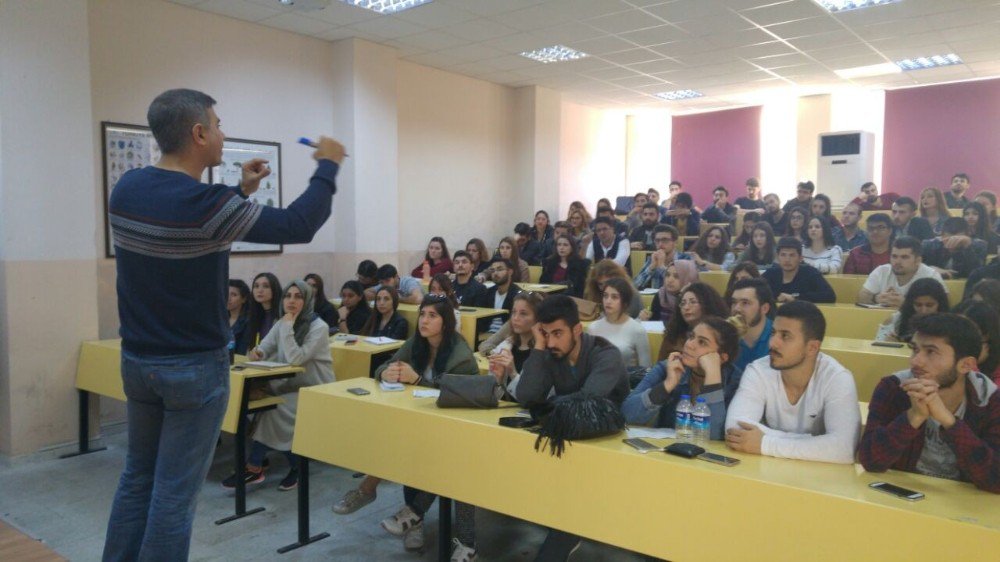 Advak’tan Borsa Yarışmasına Katılacak Olan Öğrencilere Destek