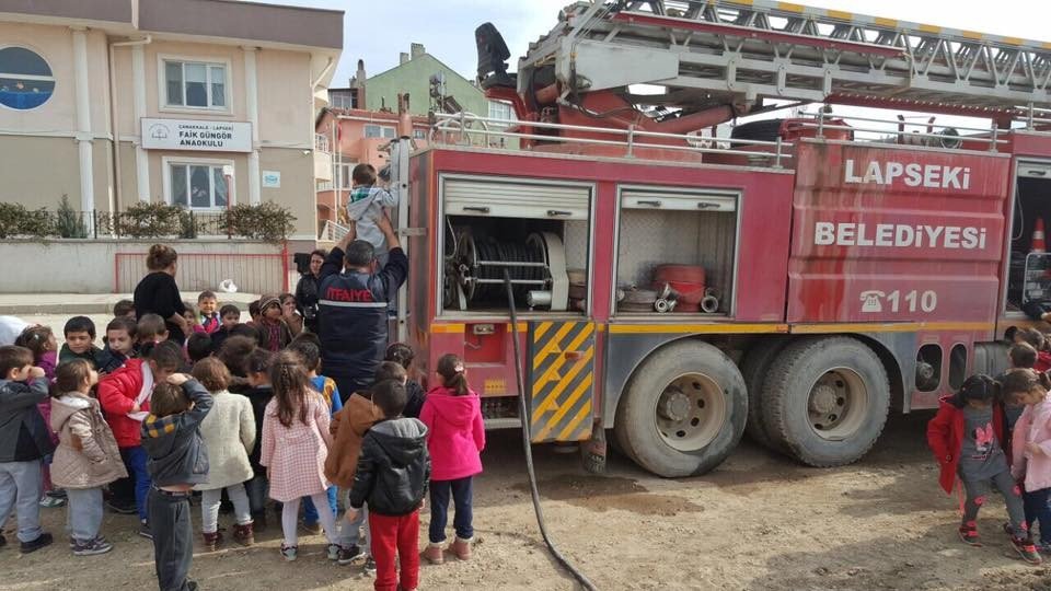 Anaokulu Öğrencilerine Yangın Tatbikatı