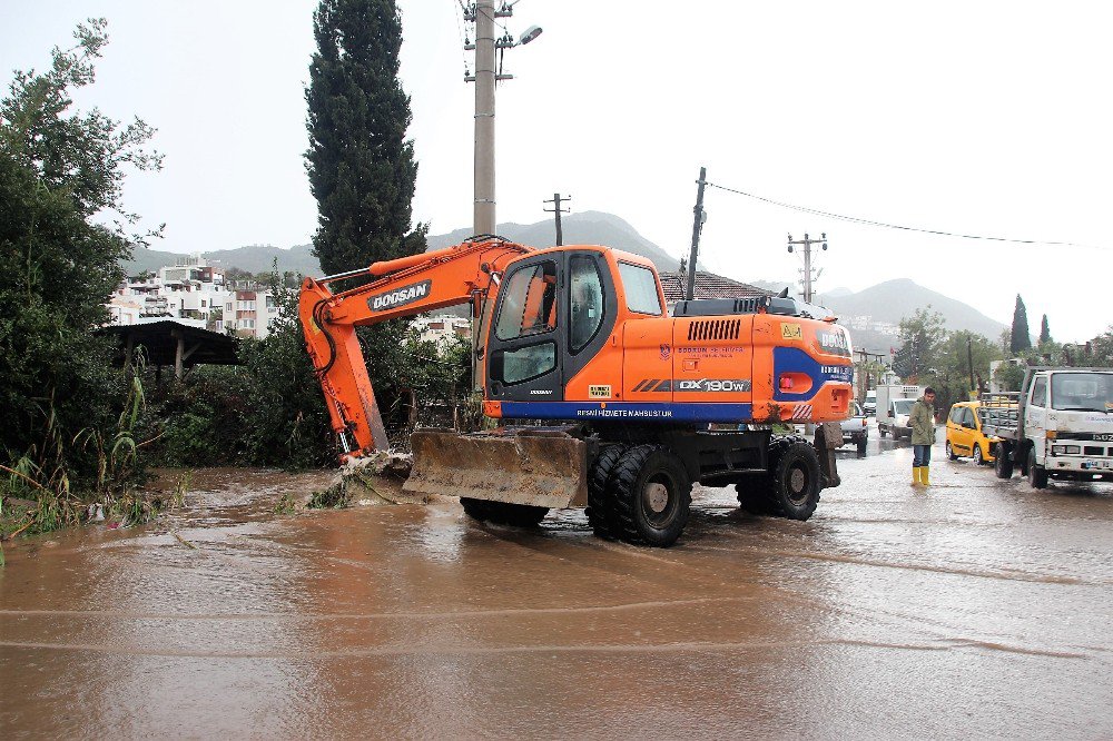 Bodrum’u Sel Vurdu