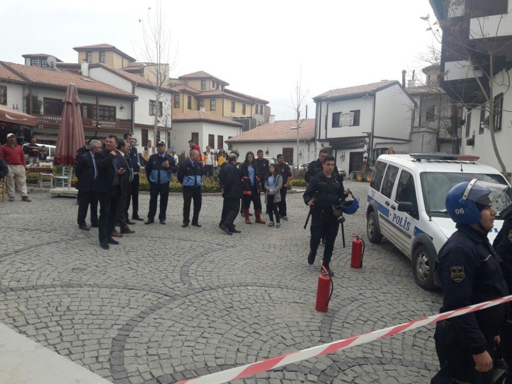 Zenger Konağı’nın Kamulaştırılma Kararına Tepki Gösteren Zeki Zenger, Kendini Yakmak İstedi