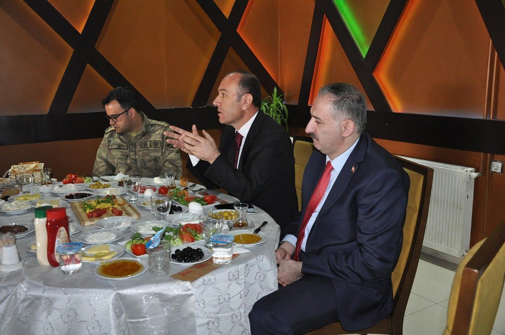 Kaymakam Kaşıkçı Stk Temsilcileriyle Bir Araya Geldi