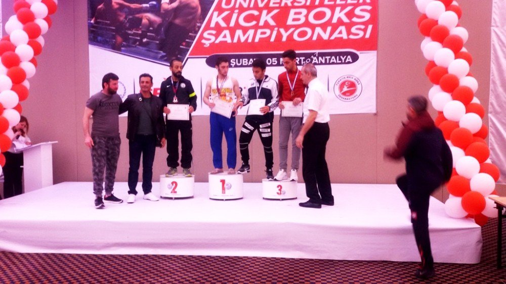 Ağrı İbrahim Çeçen Üniversitesi Kick Boks’da Büyük Başarı