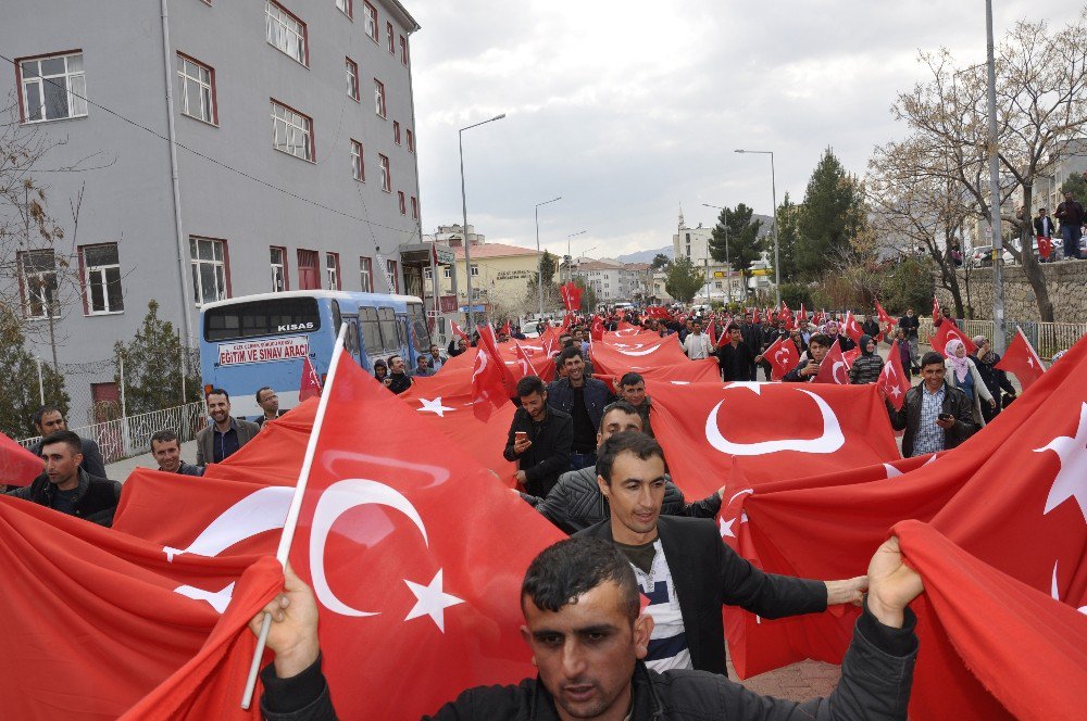 Diyarbakır Çermik’te ‘Teröre Lanet, Şehide Saygı’ Mitingi