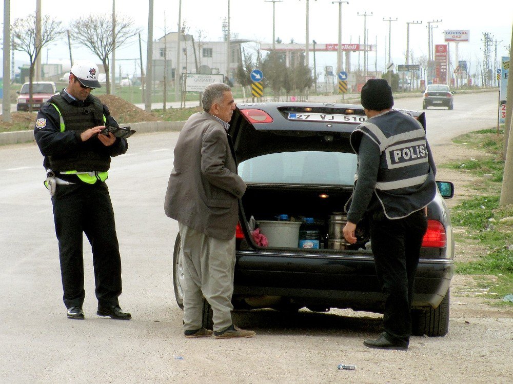 Araban’da Polis Denetimleri Sürüyor