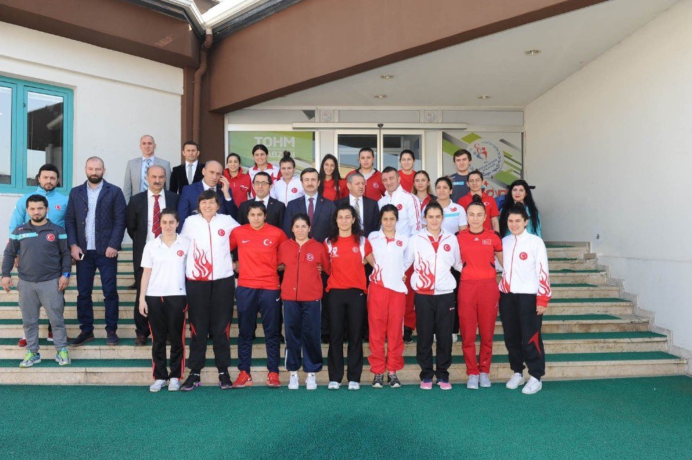 Bayan Boksörler Olimpiyat İçin Trabzon’da Yumruk Sallayacak