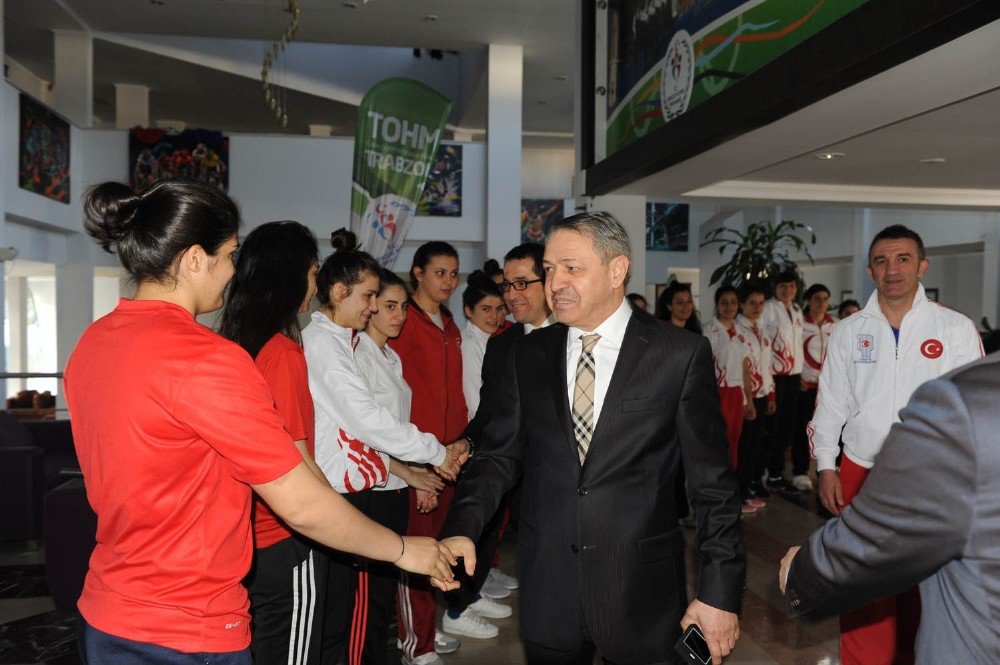 Bayan Boksörler Olimpiyat İçin Trabzon’da Yumruk Sallayacak