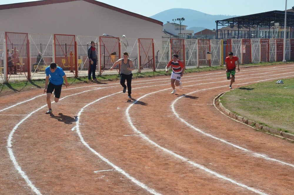 Okullar Arası Puanlı Atletizm Yarışmaları Sona Erdi