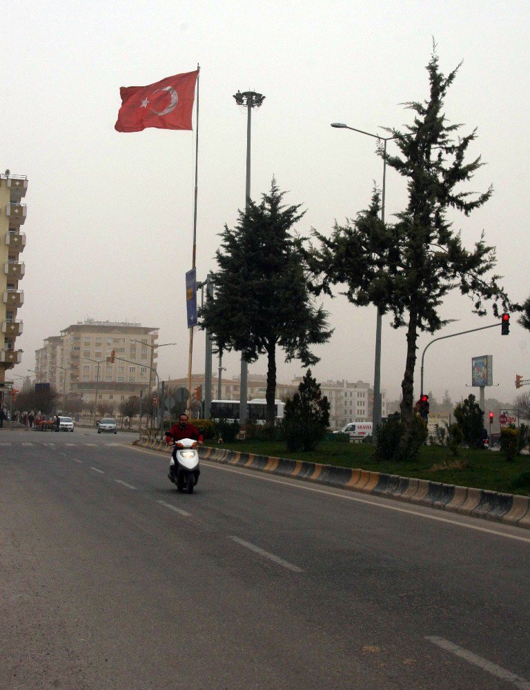 Suriye Üzerinden Gelen Kum Ve Toz Fırtınası Kilis’te Etkili Oldu