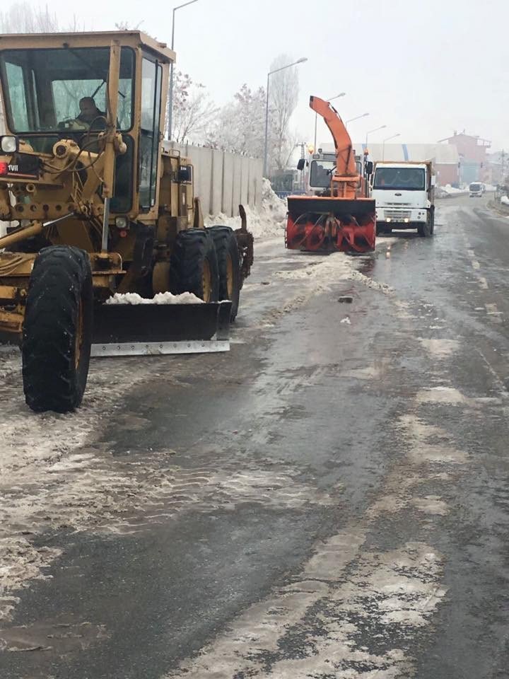 Güroymak’ta Kar Ve Çevre Temizliği