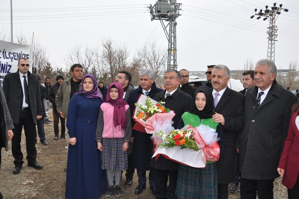 Bakanlar, Şehit Ömer Yekebağcı İmam Hatip Ortaokulu’nun Açılışını Yaptı