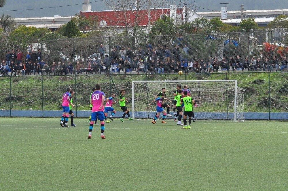 Yunusemre Belediyespor Play-off’lara Galibiyet İle Başladı