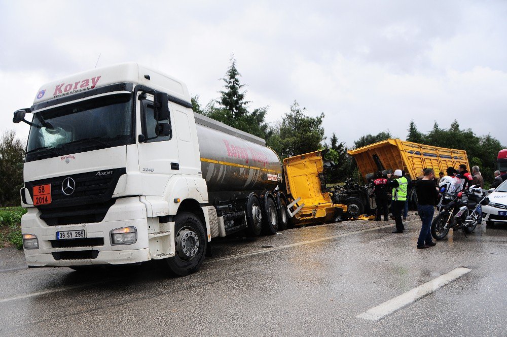 Polis, Ölen Babasının Beresine Sarılarak Gözyaşlarına Boğuldu