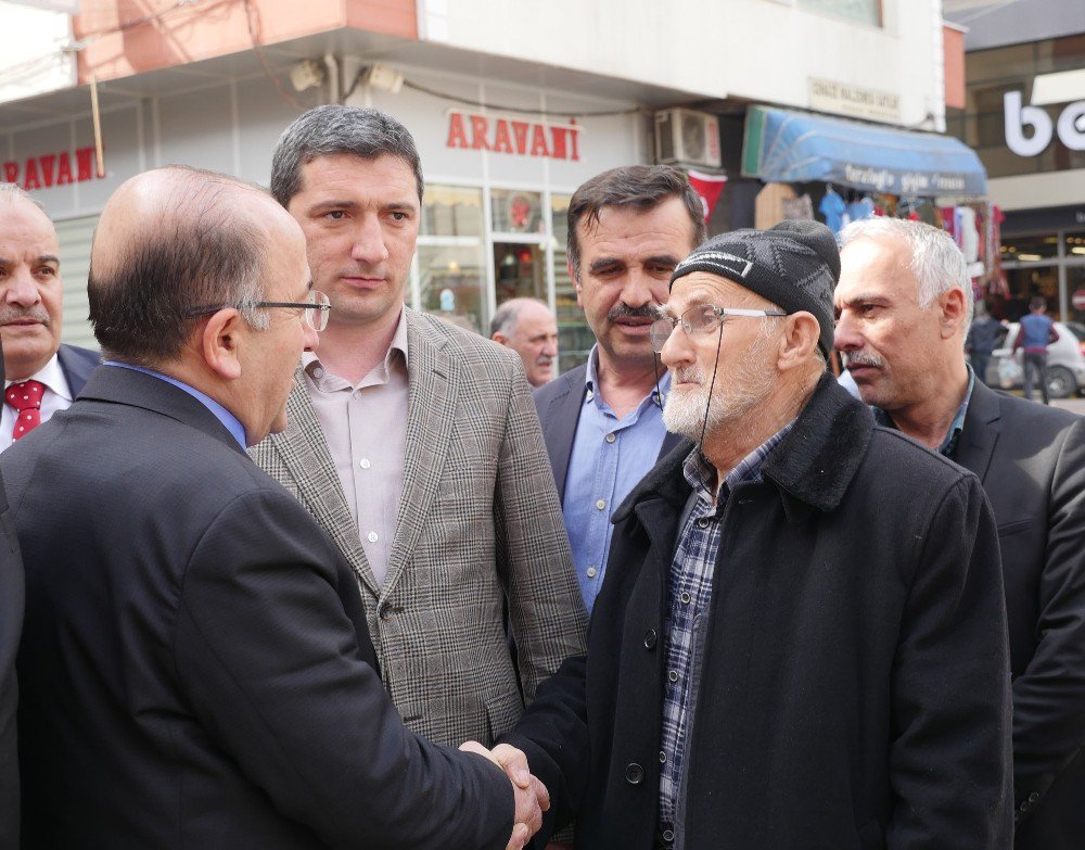 Gümrükçüoğlu, "Düşman Oklarının Gittiği Yer Bizim Sahip Çıkmamız Gerekendir"