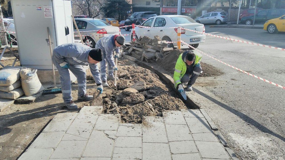 Başkent’in Temizlik Ve Bakım Ekipleri 7/24 Görevde