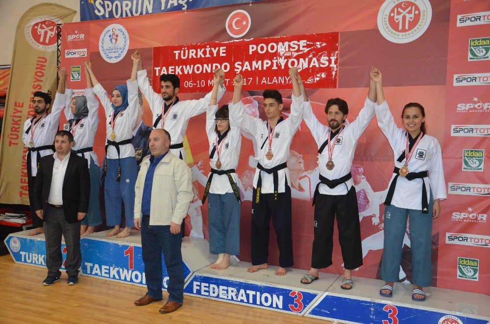 Taekwondo’da Kastamonulu Sporculardan Türkiye Üçüncülüğü