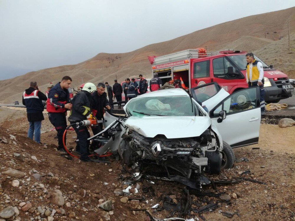 Malatya-sivas Karayolunda Kaza: 1 Ölü, 4 Yaralı