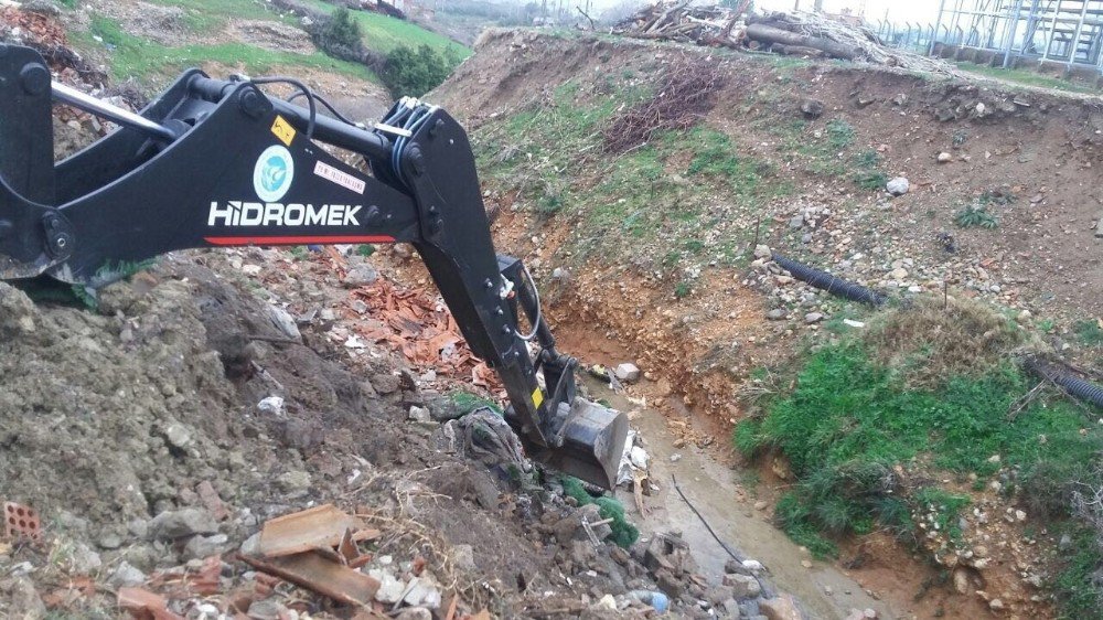 Mahallelinin Dere Taşkını Sorunu Çözüldü