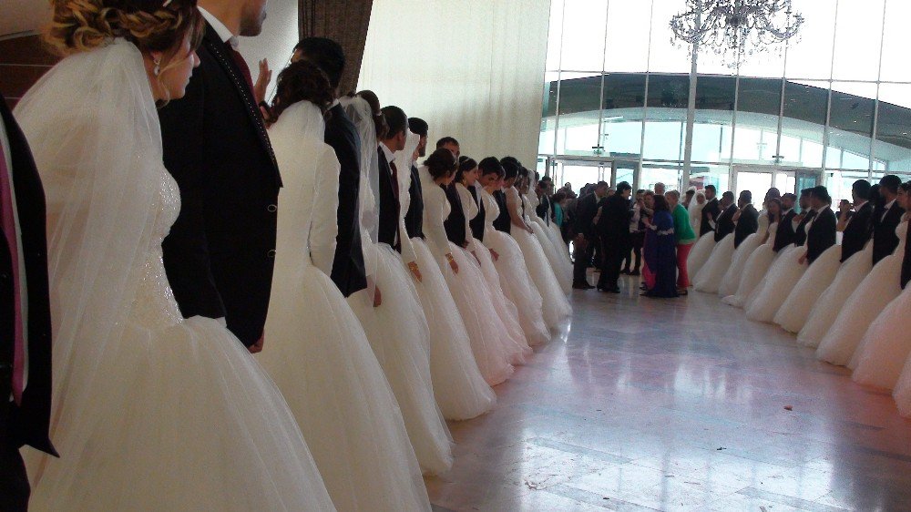 Kızıltepe’de Toplu Nikah Töreni Yapıldı