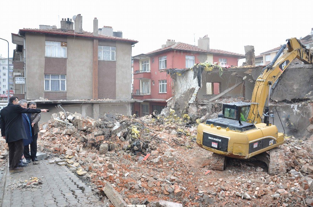 Büyük Cami Odun Pazarı Meydan Ve Otopark Projesi Start Aldı