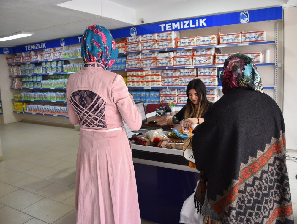 Yunusemre Belediyesi’nden İhtiyaç Sahiplerine Destek