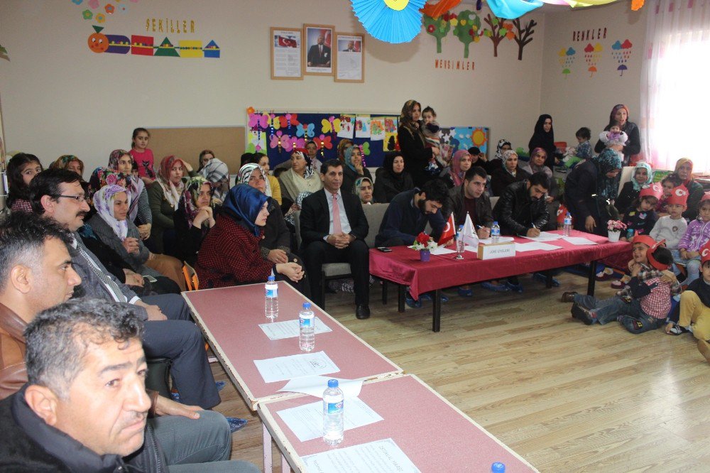 İstiklal Marşını Güzel Okuma Yarışması Yapıldı