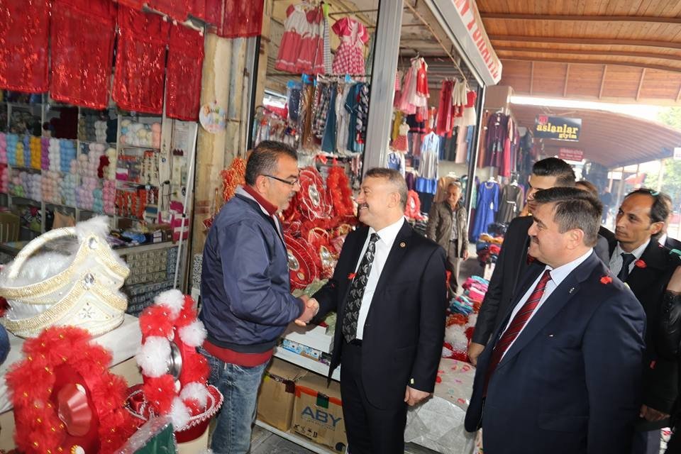 Ak Parti Milletvekillerinin Referandum Çalışmaları Devam Ediyor